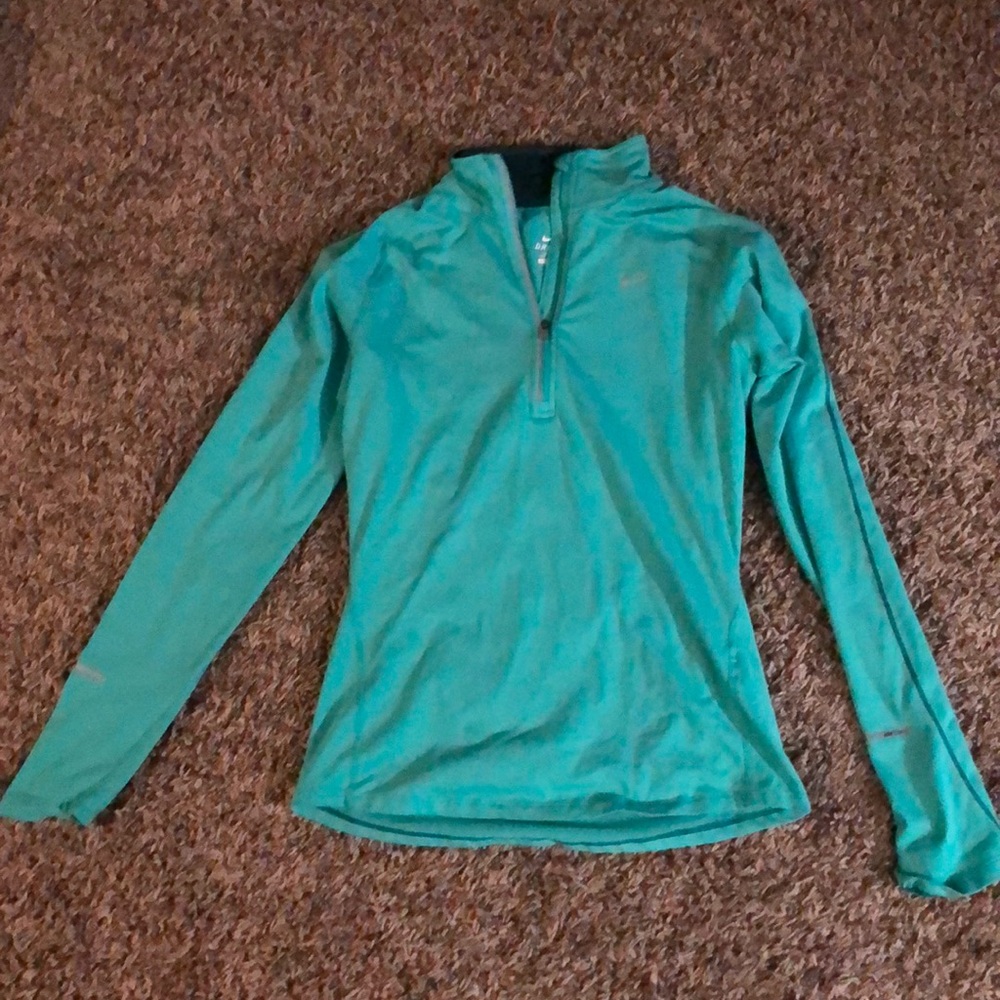 Nike Dry Fit Long sleeve pull over